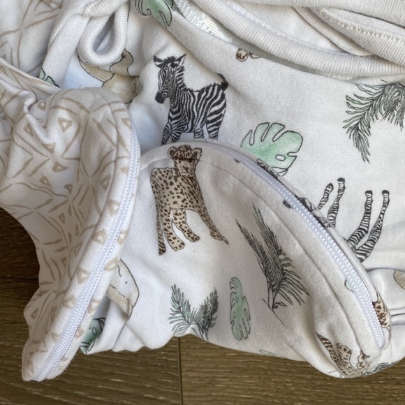 🌼 Aden + Anais Swaddles - Picture 3 of 4